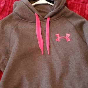 Under Armour Sweatshirt